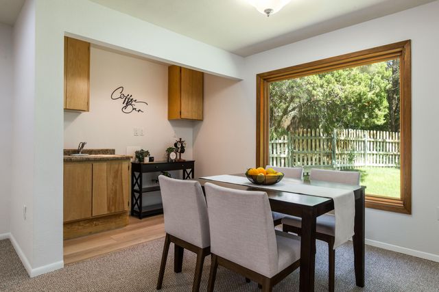 605 Cedar Hill Road NE, Albuquerque, NM 87122