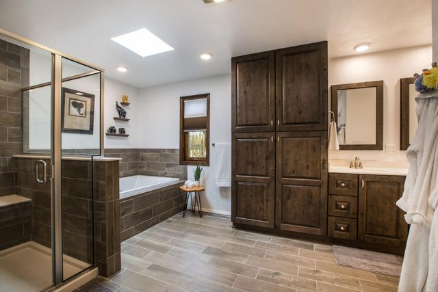 605 Cedar Hill Road NE, Albuquerque, NM 87122