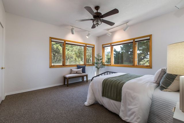 605 Cedar Hill Road NE, Albuquerque, NM 87122