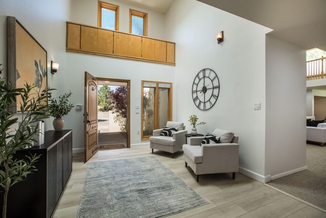 605 Cedar Hill Road NE, Albuquerque, NM 87122