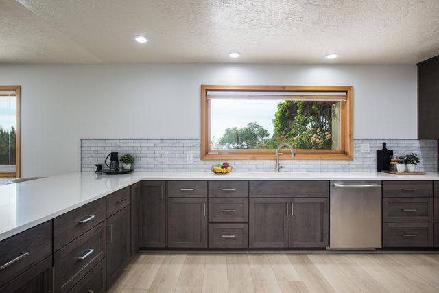 605 Cedar Hill Road NE, Albuquerque, NM 87122