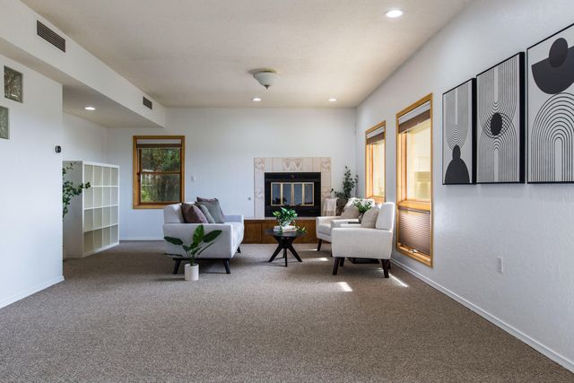 605 Cedar Hill Road NE, Albuquerque, NM 87122