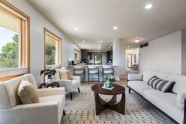 605 Cedar Hill Road NE, Albuquerque, NM 87122