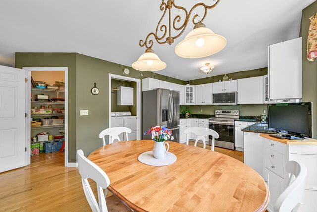 2875 River Birch DRIVE #A, Brookfield, WI 53045