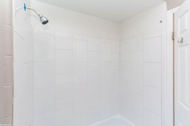 37216 Vernon Drive, Sterling Heights, MI 48310