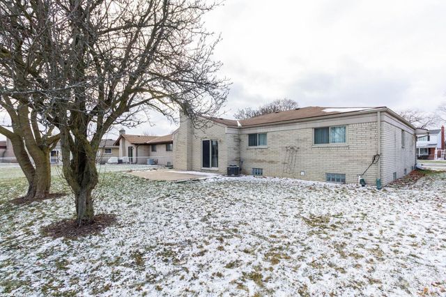 37216 Vernon Drive, Sterling Heights, MI 48310