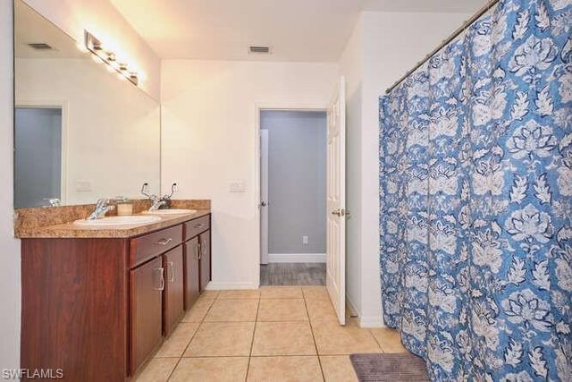 135 SW 31st ST, Cape Coral, FL 33914