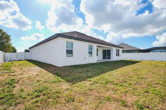 135 SW 31st ST, Cape Coral, FL 33914