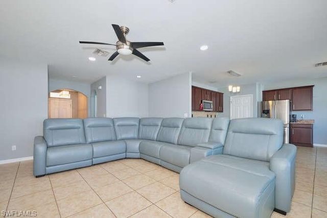 135 SW 31st ST, Cape Coral, FL 33914