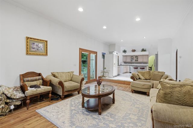 18 Bray Farm Lane, Wappingers Falls, NY 12590