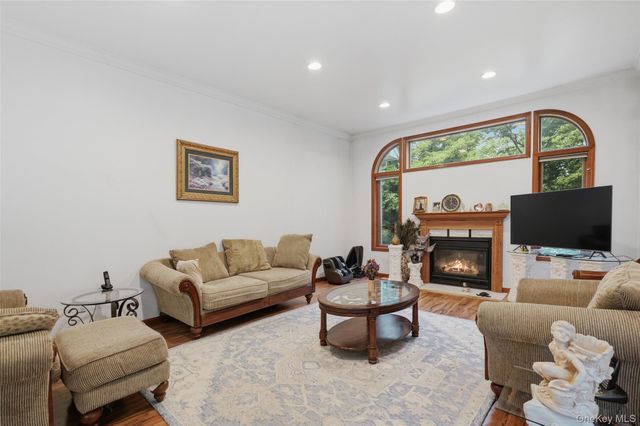 18 Bray Farm Lane, Wappingers Falls, NY 12590