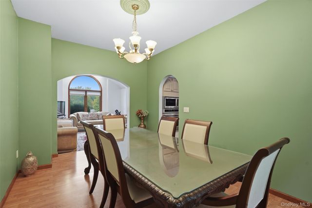 18 Bray Farm Lane, Wappingers Falls, NY 12590