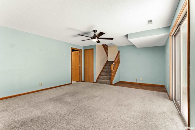 105 FOX RUN Court, East Peoria, IL 61611
