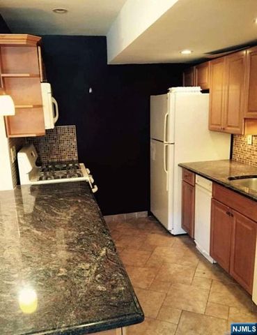 95 Orient Way 3G, Rutherford, NJ 07070
