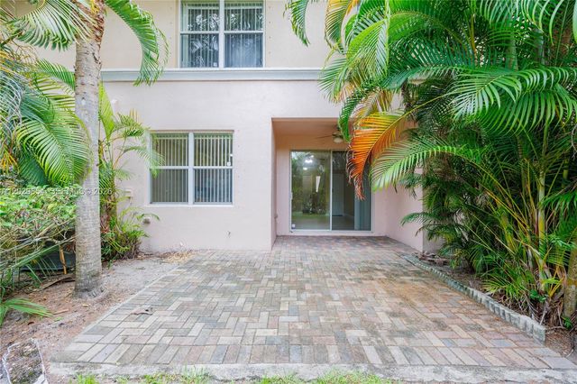 1606 Seminole Palms Drive, Greenacres, FL 33463