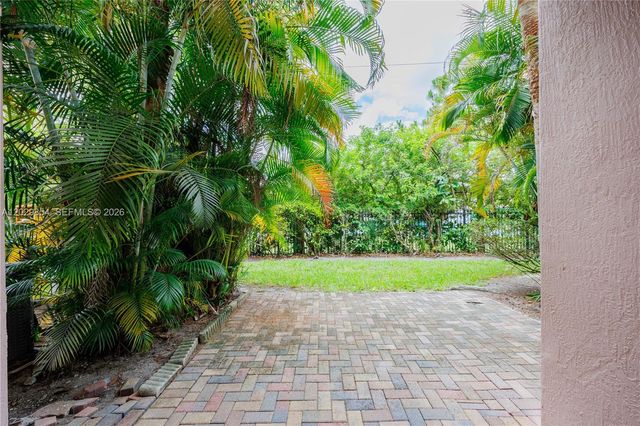 1606 Seminole Palms Drive, Greenacres, FL 33463