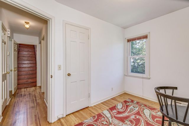 859 21st Avenue SE, Minneapolis, MN 55414