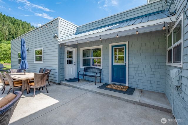 9753 Nibbelink Road, Peshastin, WA 98847