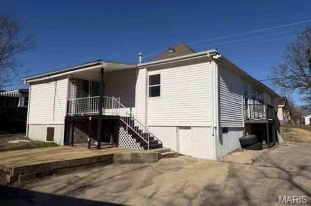 1106 W Harper Street, Poplar Bluff, MO 63901