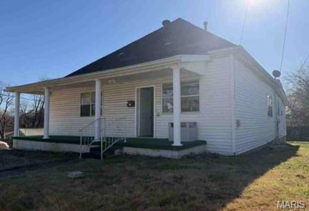 1106 W Harper Street, Poplar Bluff, MO 63901