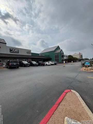 8521 Bandera Rd 1, San Antonio, TX 78216