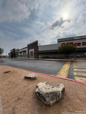 8521 Bandera Rd 1, San Antonio, TX 78216