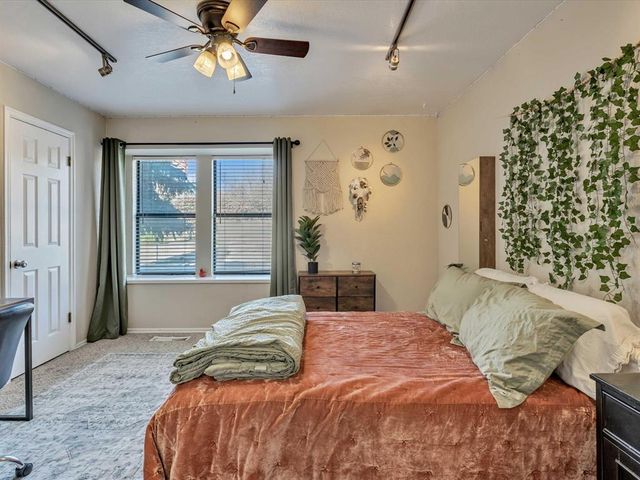 2100 Aspen Way, Guthrie, OK 73044