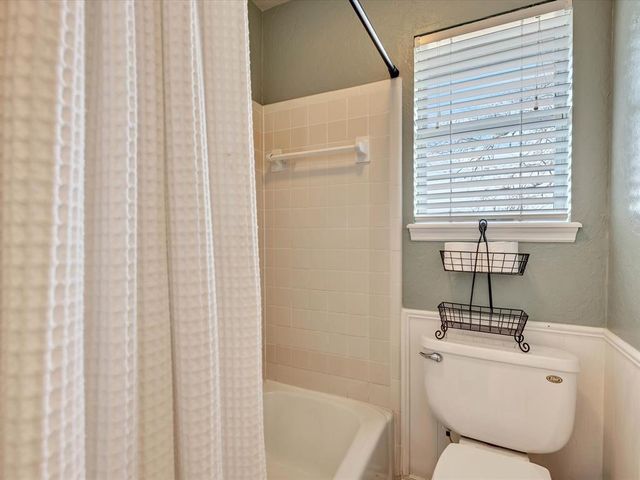 2100 Aspen Way, Guthrie, OK 73044