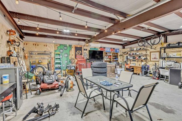 2100 Aspen Way, Guthrie, OK 73044