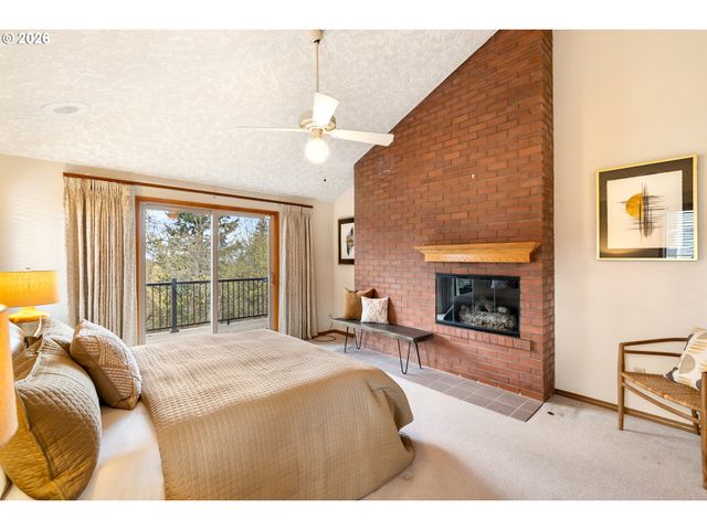 1900 SUNBURST Ter, West Linn, OR 97068