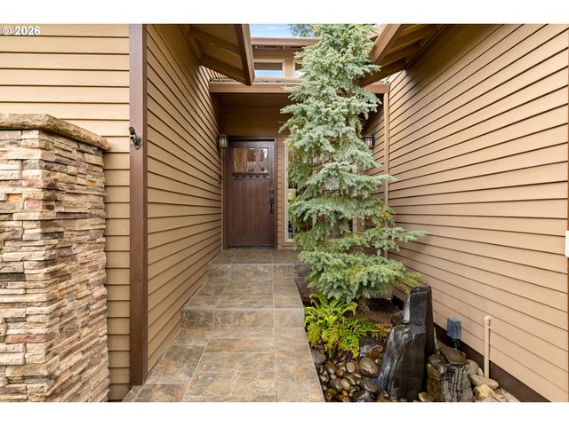 1900 SUNBURST Ter, West Linn, OR 97068