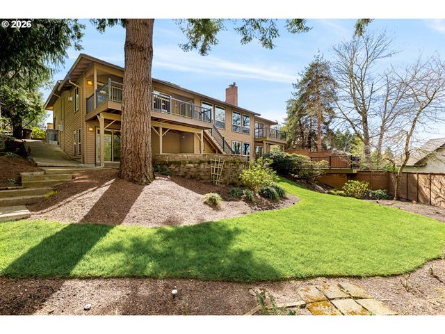 1900 SUNBURST Ter, West Linn, OR 97068