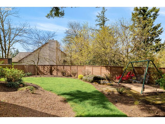 1900 SUNBURST Ter, West Linn, OR 97068