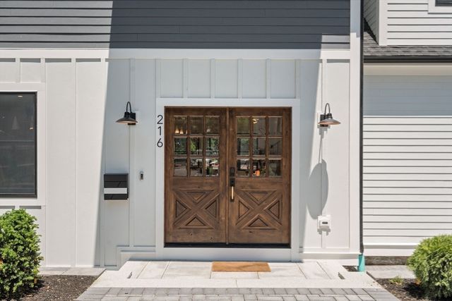 216 Aspinwall Ave, 3, Brookline, MA 02446