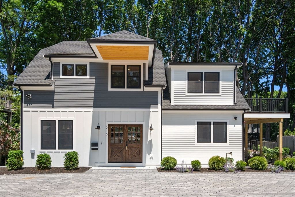 216 Aspinwall Ave, 3, Brookline, MA 02446