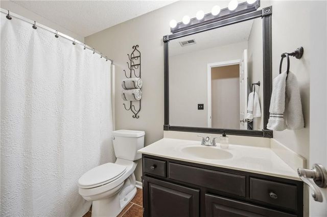 15375 W 150th Street, Olathe, KS 66062