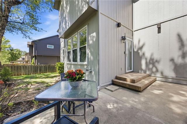 15375 W 150th Street, Olathe, KS 66062