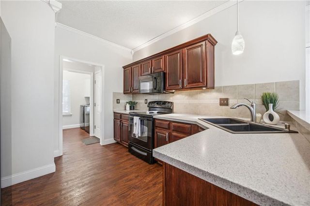 15375 W 150th Street, Olathe, KS 66062