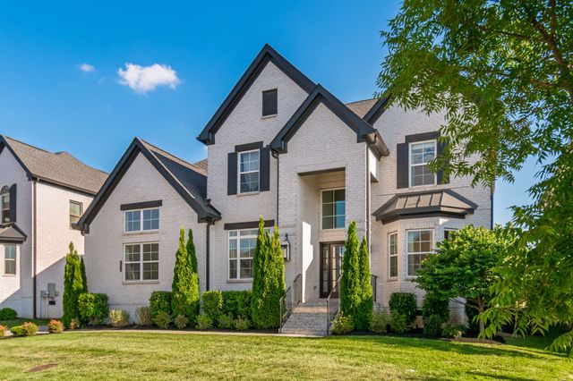 2045 Bocage Cir, Nolensville, TN 37135