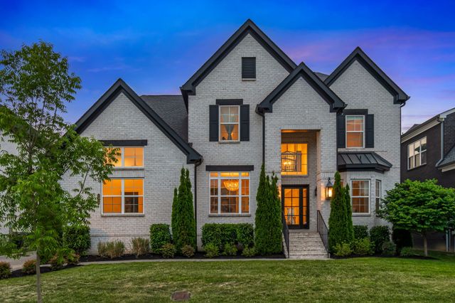 2045 Bocage Cir, Nolensville, TN 37135