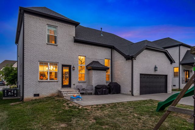 2045 Bocage Cir, Nolensville, TN 37135