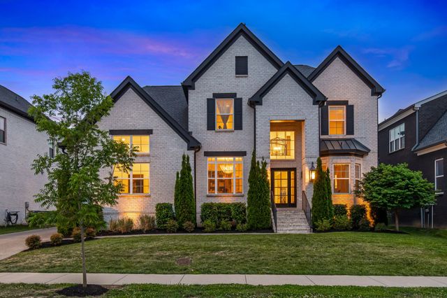 2045 Bocage Cir, Nolensville, TN 37135