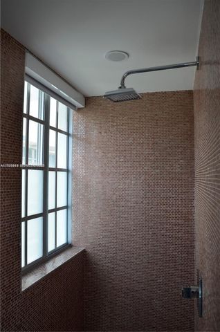 700 16th St 201, Miami Beach, FL 33139