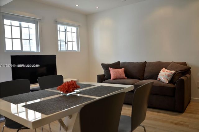 700 16th St 201, Miami Beach, FL 33139