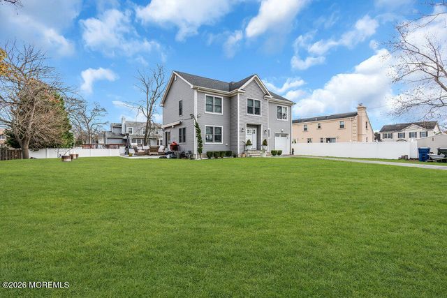 1705 Bellmore Street, Oakhurst, NJ 07755