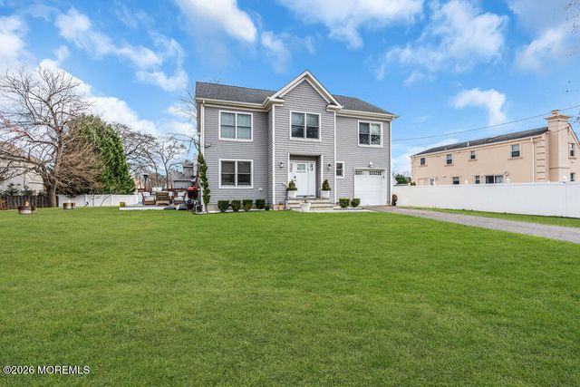 1705 Bellmore Street, Oakhurst, NJ 07755