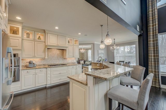 11181 Walnut Lane, Woodbury, MN 55129