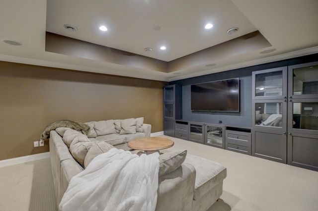 11181 Walnut Lane, Woodbury, MN 55129