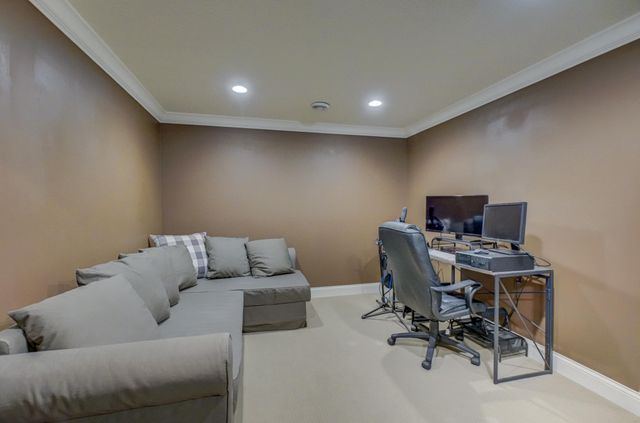 11181 Walnut Lane, Woodbury, MN 55129