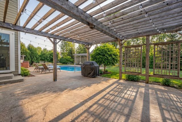 11181 Walnut Lane, Woodbury, MN 55129